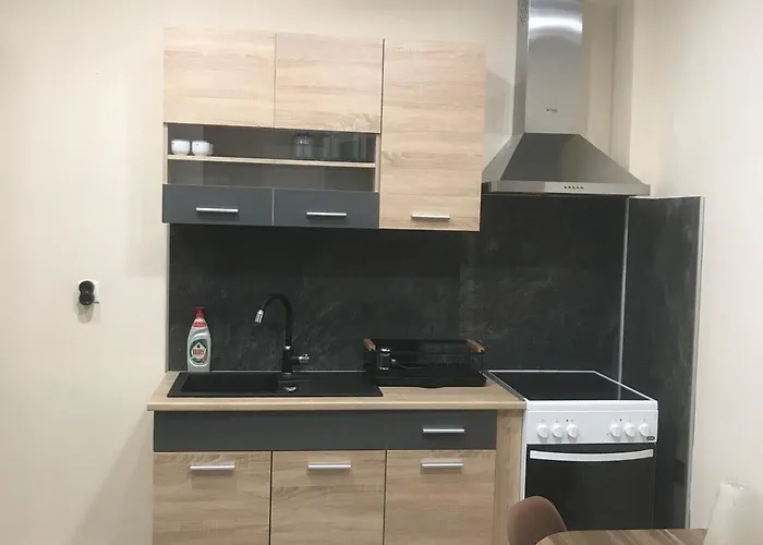 στο κέντρο της πόλης Thebes